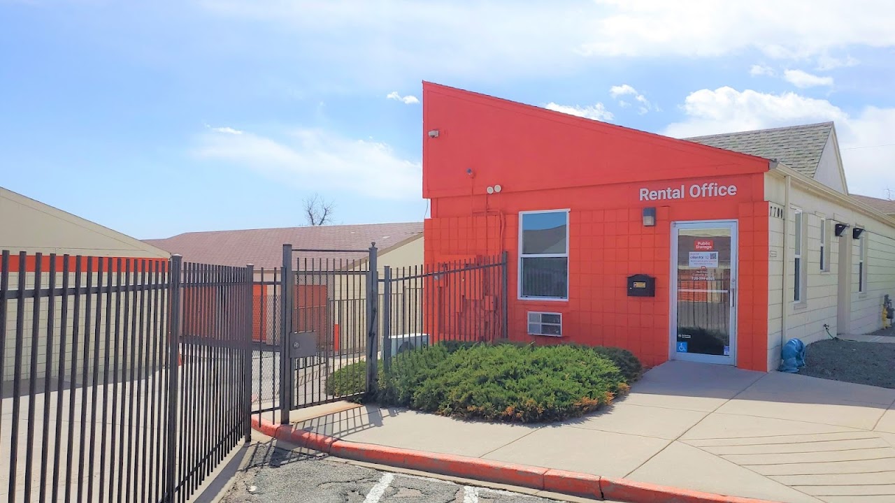 Public Storage